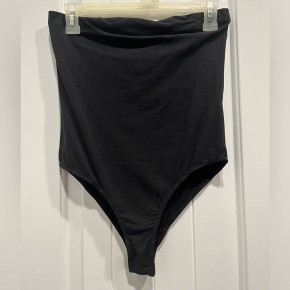 Strapless Bodysuit Bundle! Strapless White and Black Bodysuits Size M - Picture 3 of 11